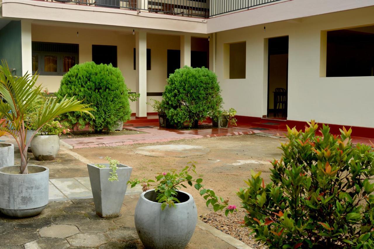 Sunny Lanka Guest House Matara Buitenkant foto